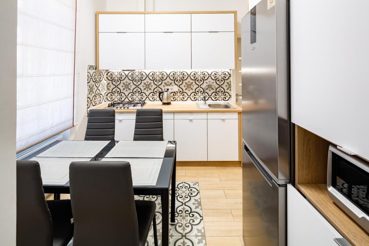 Romari Апартаменти Куліша 41 Lviv Exterior photo
